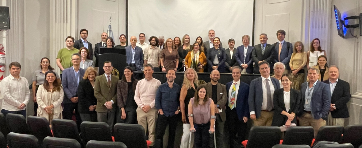 Construyendo una arquitectura ética y técnica para una IA en salud centrada en la dignidad humana